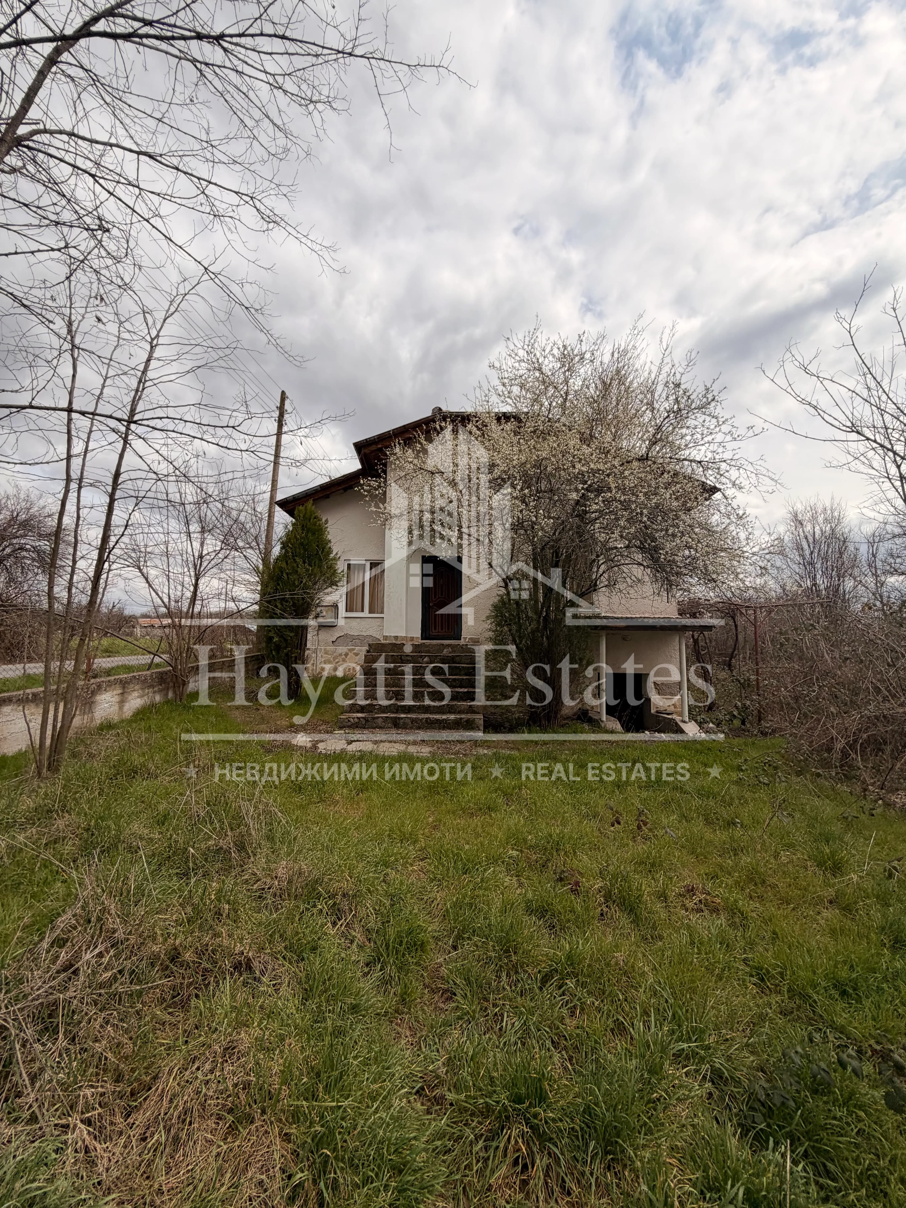 Прекрасен имот в сърцето на с. Малки воден