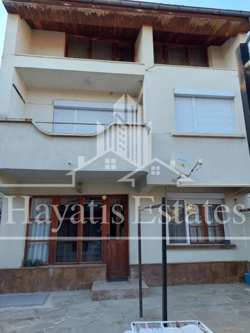 Две масивни къщи за продажба в град Свиленград