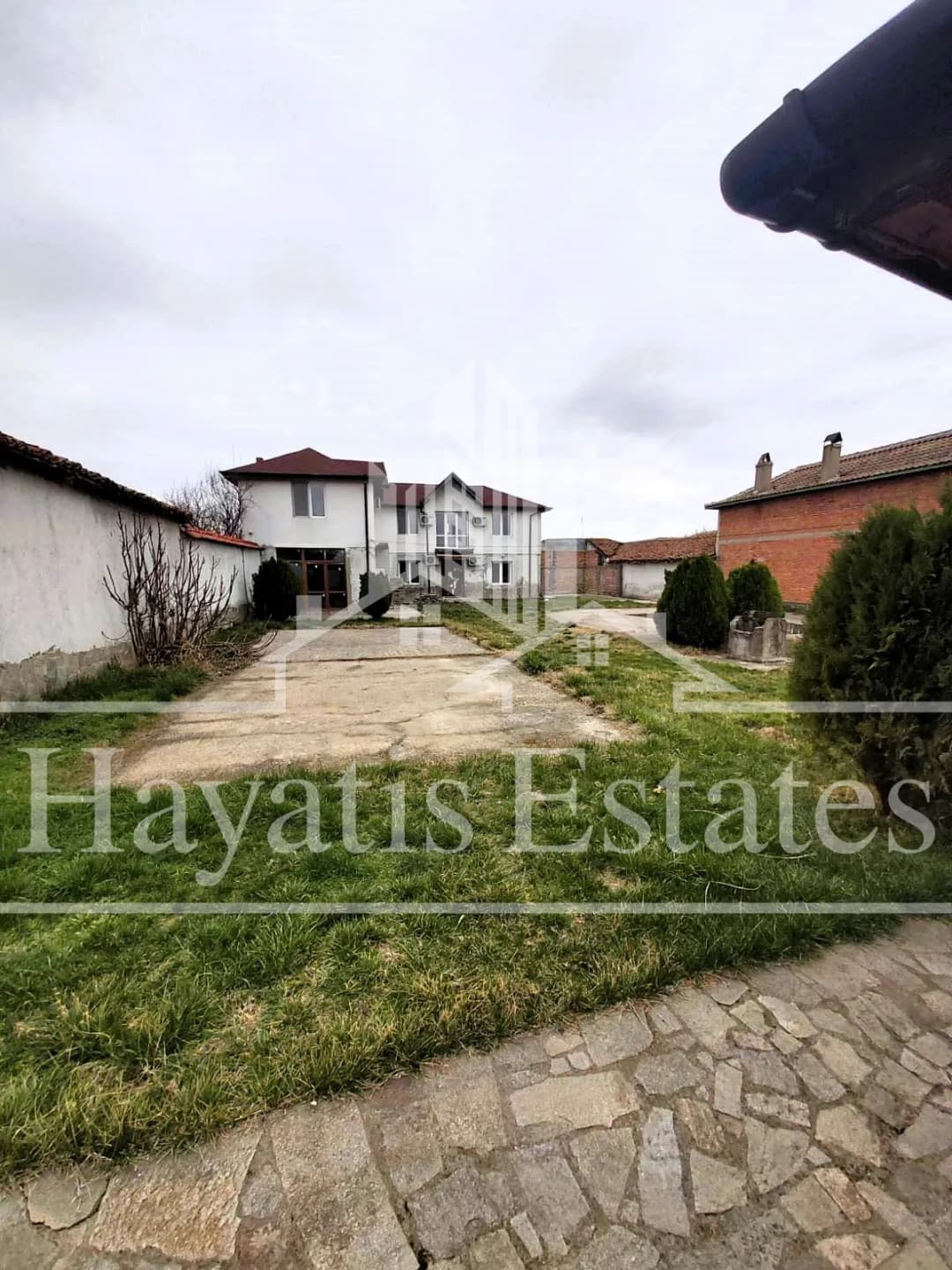 Къща за гости за продажба в с. Славяново