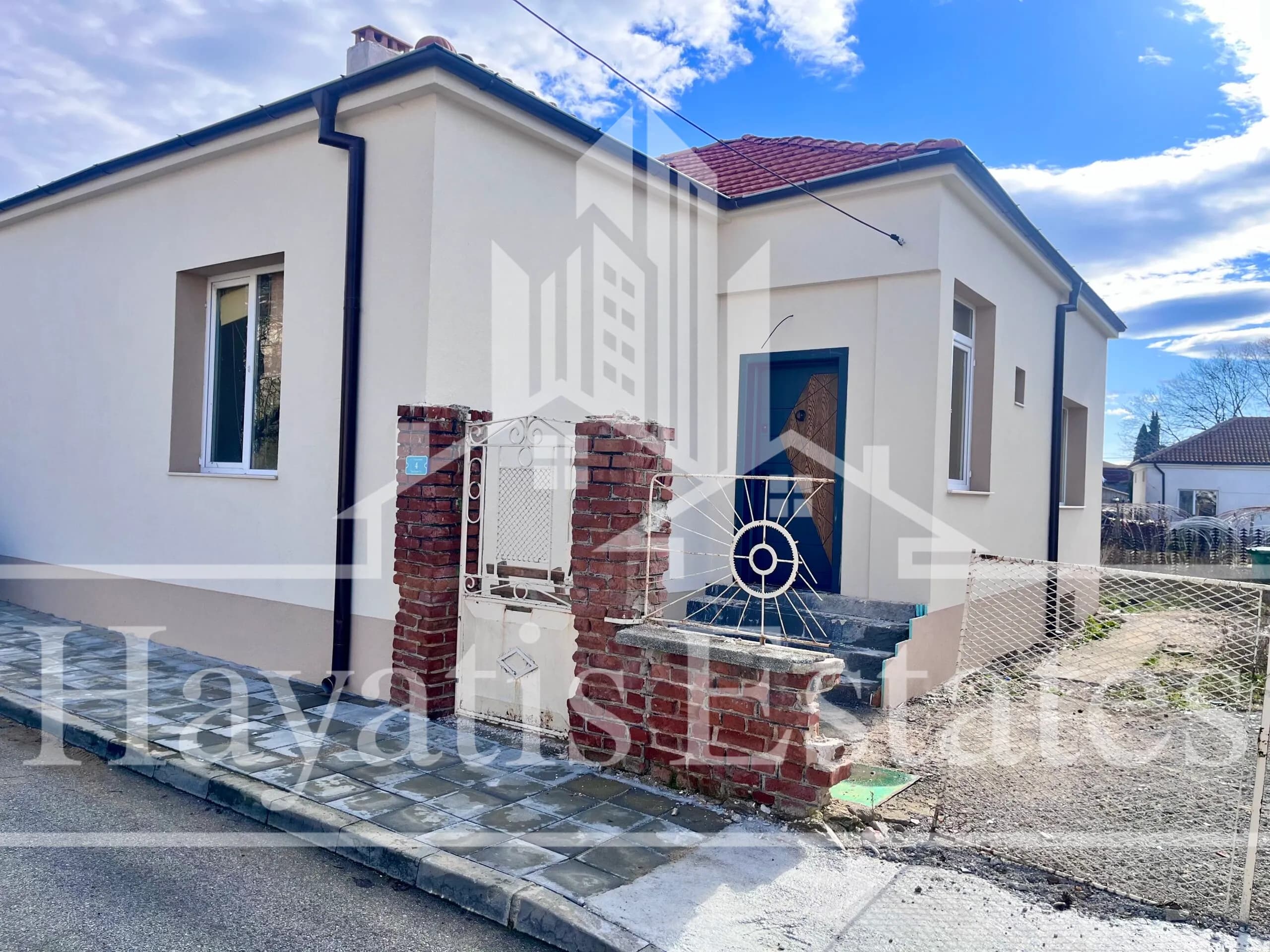 Еднофамилна къща за продажба в град Свиленград