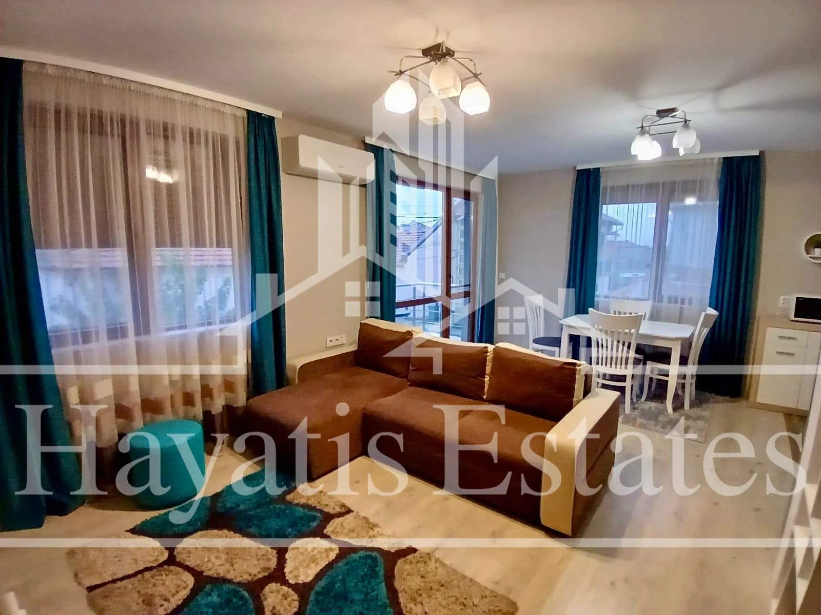 Двустаен апартамент под наем в широк център