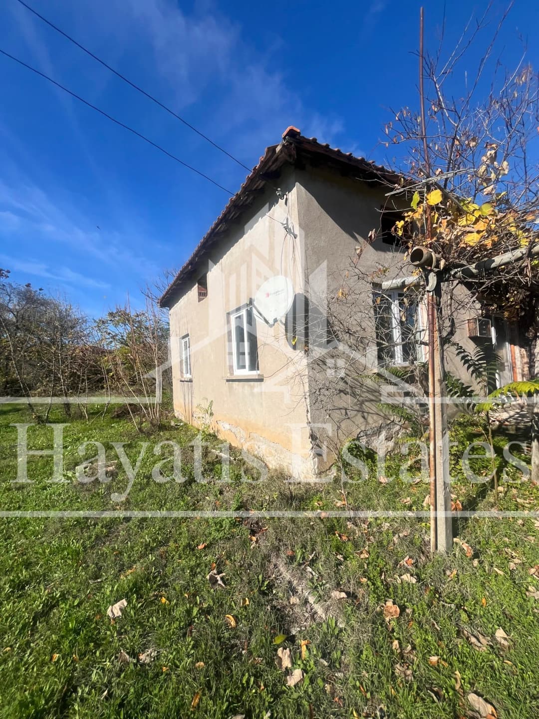 Едноетажна къща за продажба в с. Левка