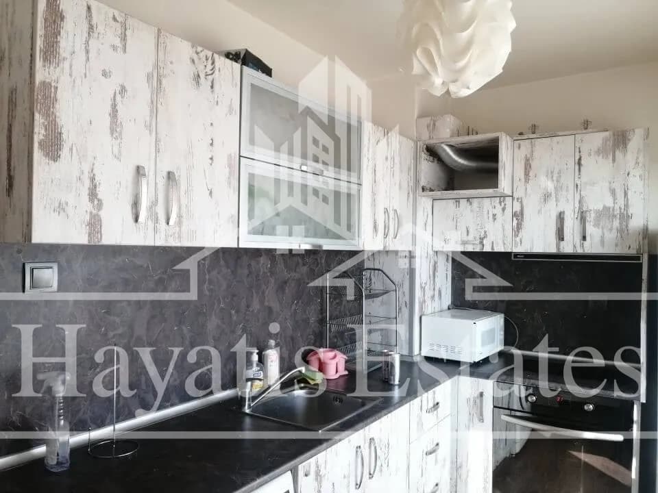 Тристаен апартамент под наем