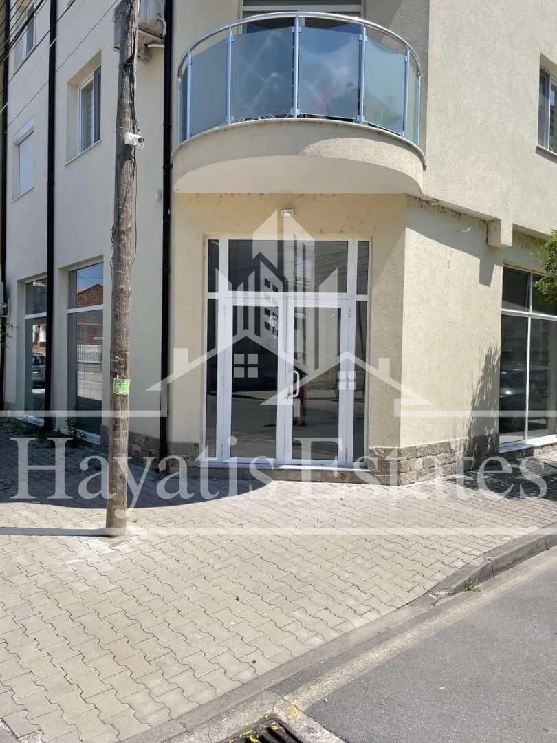 Търговско помещение под наем / за продажба