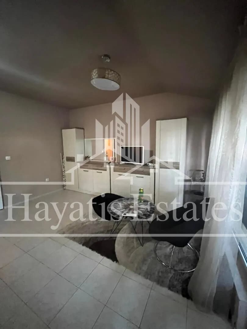 Студио под наем