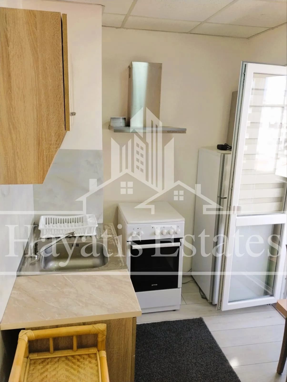 Двустаен апартамент под наем в идеален център