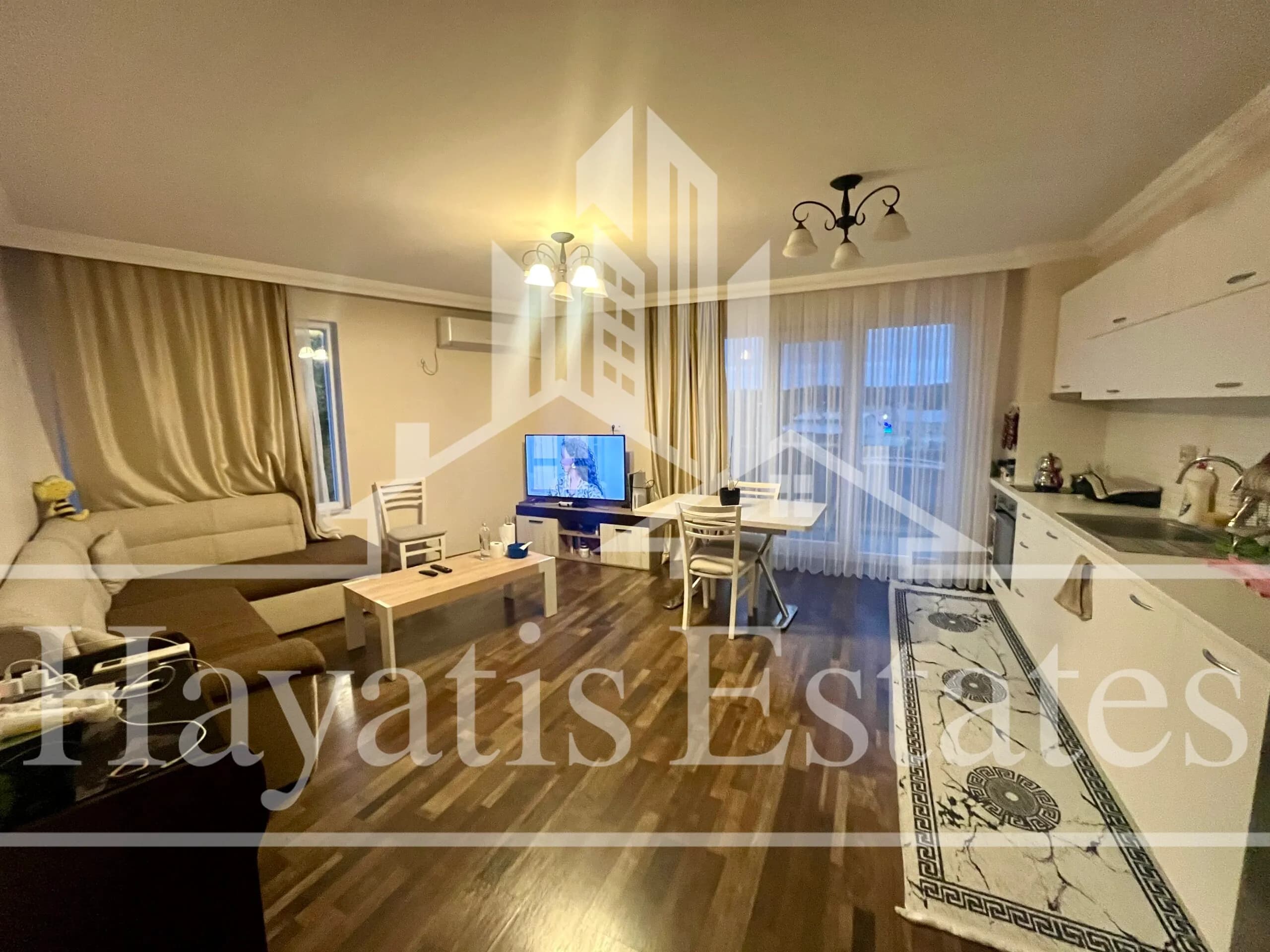 Тристаен апартамент за продажба