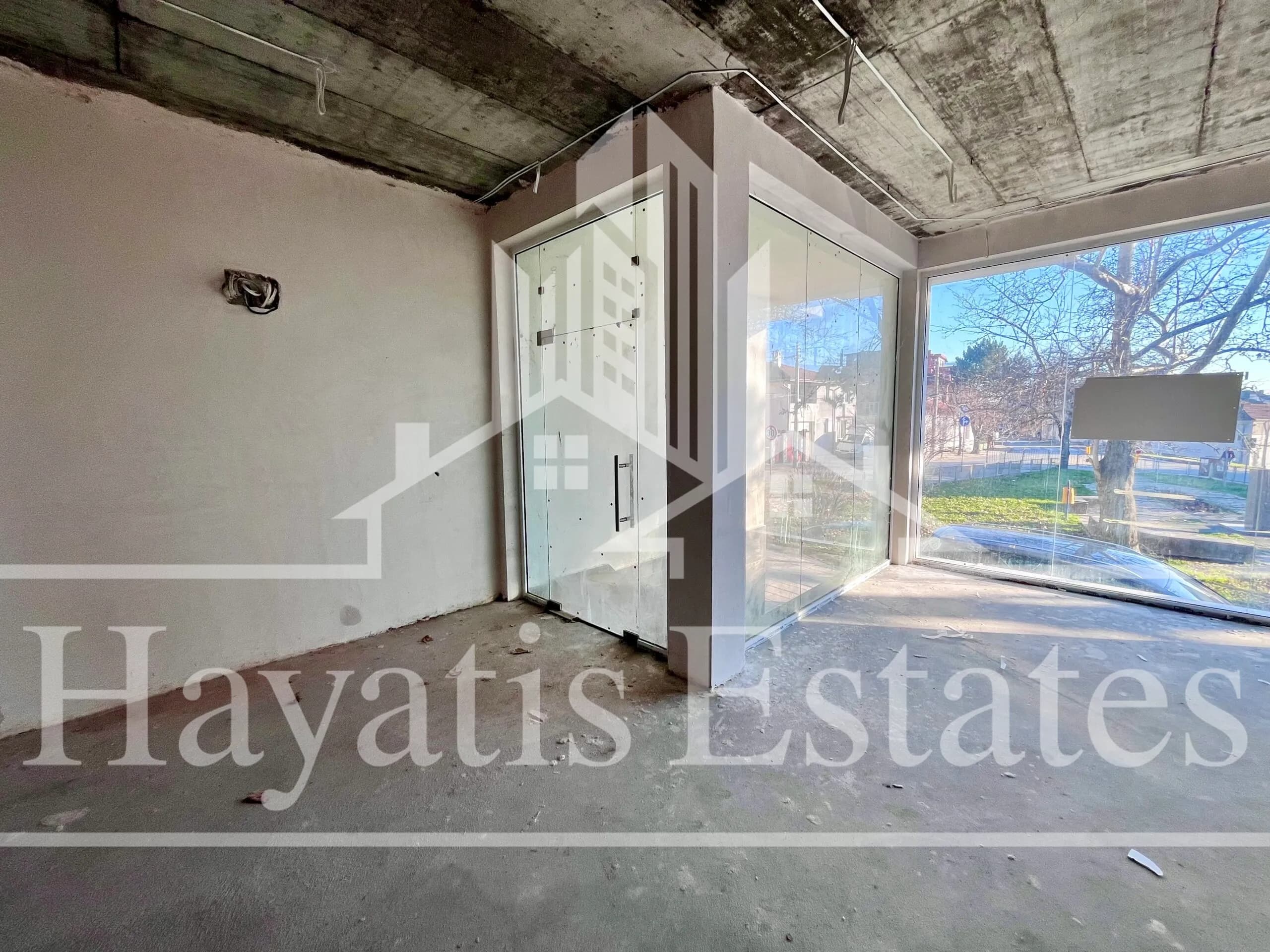 Търговско помещение за продажба